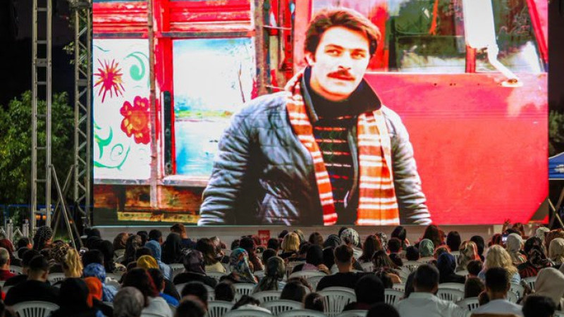 ESENLERLİLER YAZLIK SİNEMADA BULUŞUYOR