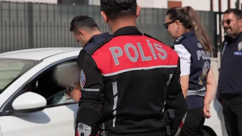 Ankara’da okul çevrelerinde geniş kapsamlı denetim: 48 aranan kişi yakalandı